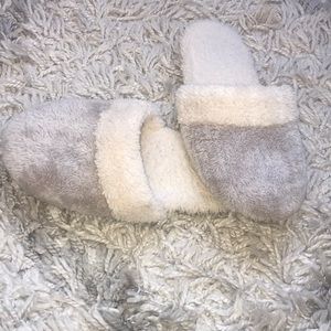 Natori Sherpa Slippers
